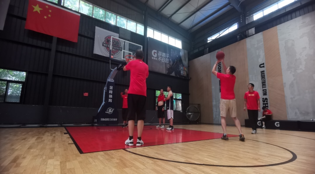 平安人寿济宁中支篮球俱乐部活动进行时 平安人寿济宁中支篮球俱乐部活动进行时