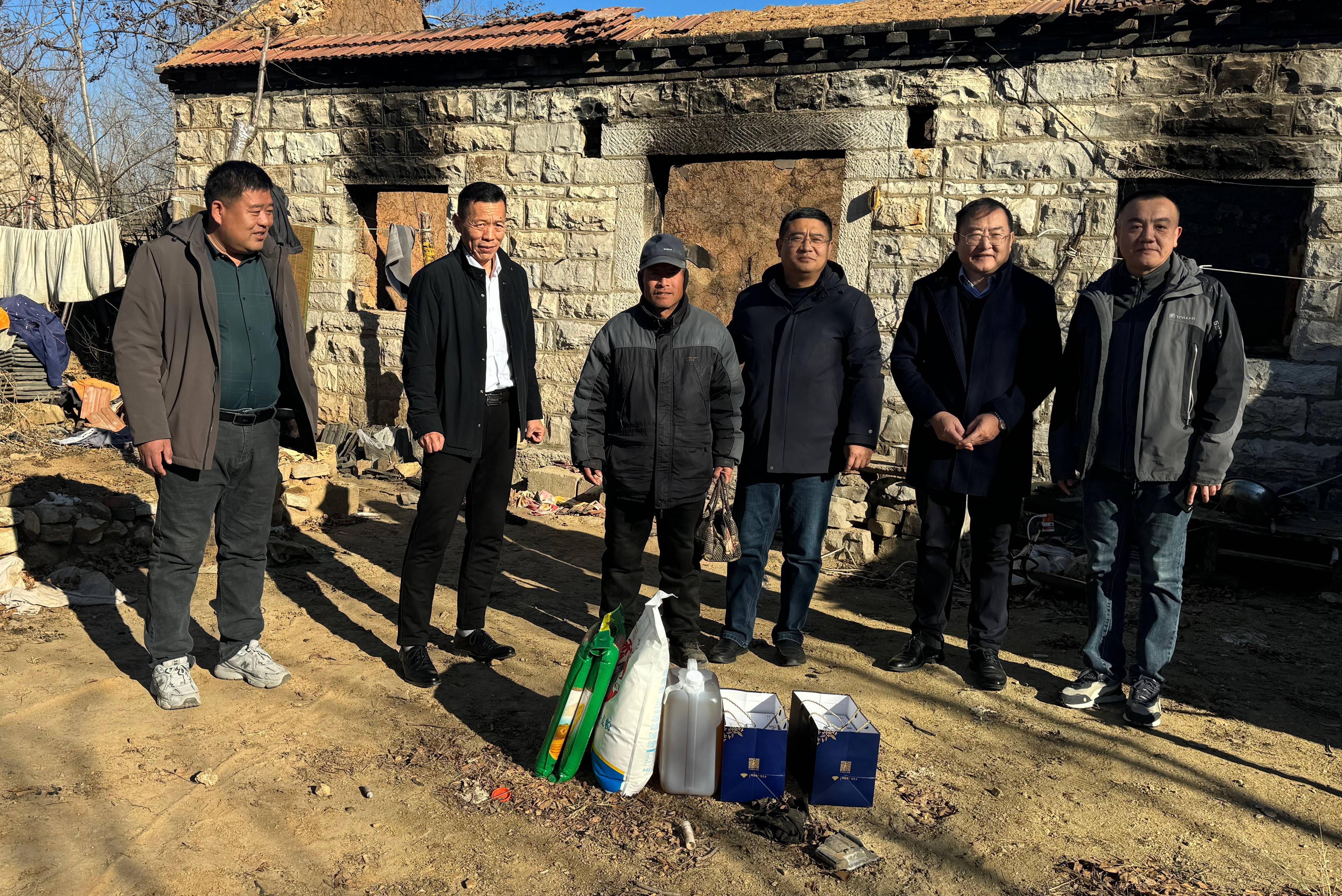 20150115“中华财险“以情暖心” 20150115“中华财险“以情暖心”